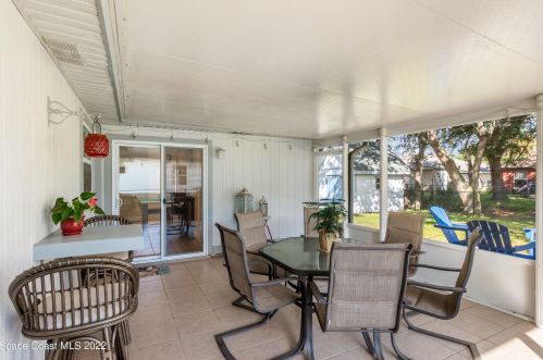 668 Forster Ave, Sebastian FL  32958-4828 exterior