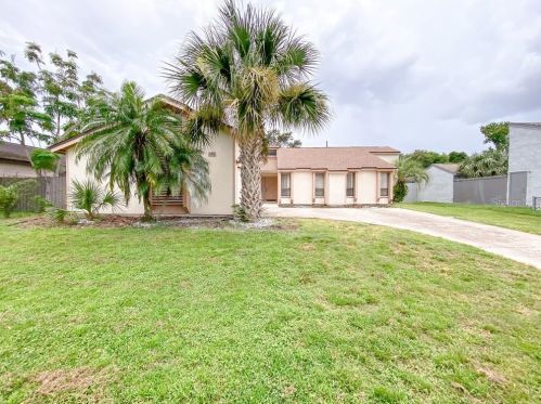230 Shadow Bay Dr, Orlando, FL 32825-3713