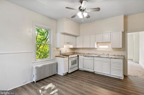 997 Skippack Pike, Blue Bell PA  19422-1500 exterior