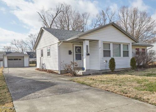 3204 Ainslie Way, Louisville, KY 40220-2438