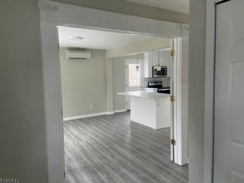 18 Berry Ln, West Milford NJ  07480-3632 exterior