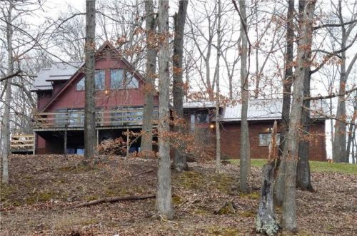 18 Hillcrest Dr, Little Hocking, OH 45742-5277