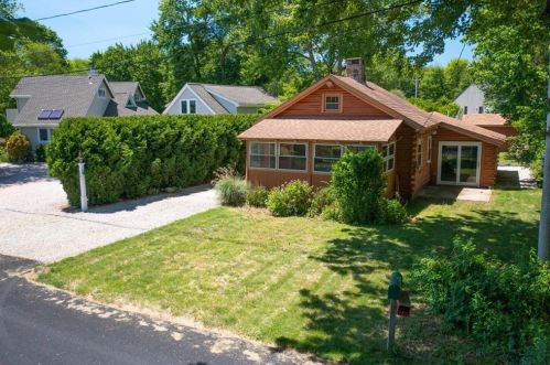 39 Ottawa Trl, South Kingstown, RI 02882-1823