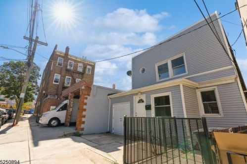 1109 12th St, North Bergen NJ  07047-1815 exterior