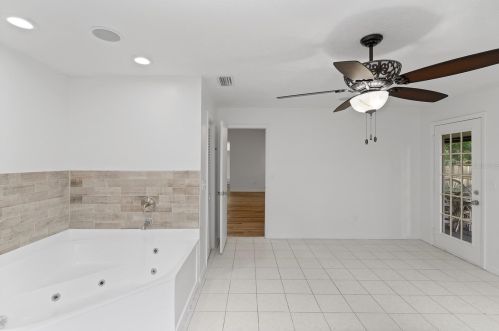 12769 Morris Bridge Rd, Thonotosassa FL  33592-2440 exterior