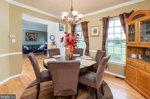 1 Helen Lois Ct, Pilesgrove NJ  08098-2639 exterior