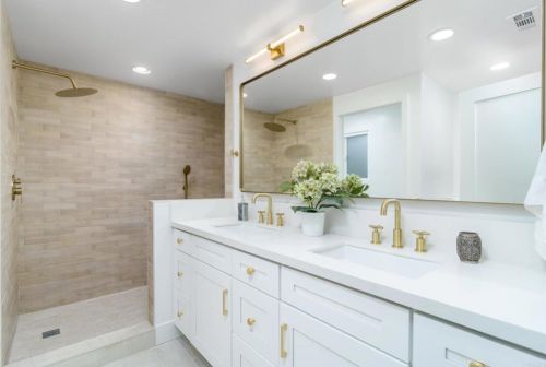 7012 Bobhird Dr, San Diego CA 92119-1404 exterior