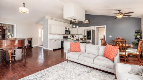 21 Buckeye Blvd, Pataskala OH  43062-8465 exterior