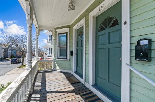 172 Doyle Ave, Providence, RI 02906-1645