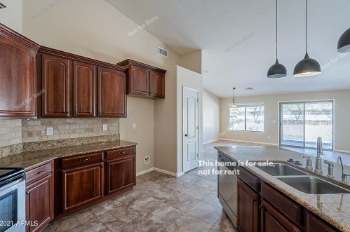 716 Black Diamond Dr, Casa Grande AZ  85122-9831 exterior