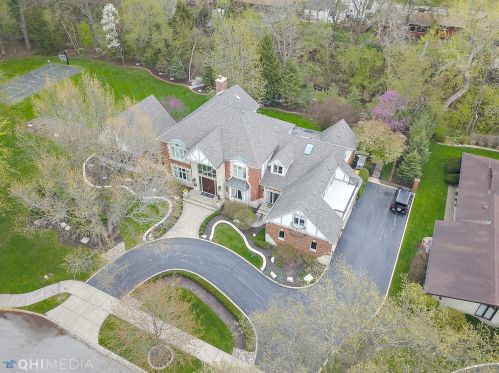 8707 Crestwood Ave, Hammond, IN 46321-2709