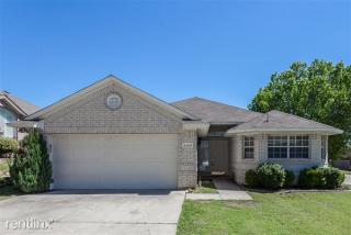 4350 Slick Rock Chase, Euless TX  76040-8511 exterior