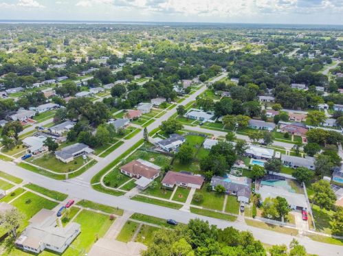 1160 Page Dr, Deltona FL  32725-6056 exterior