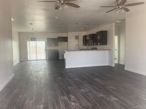 2204 Hammer Rd, Bullhead City, AZ 86426-9235