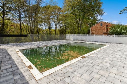 40 4th St, Canaan Lake NY  11772-2110 exterior