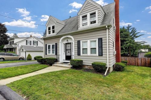 106 Angell Ave, Providence, RI 02911-1721