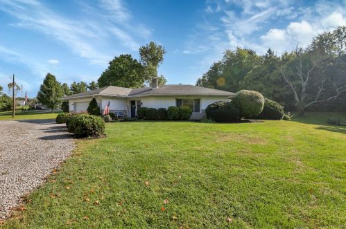 4441 Hazelton Etna Rd, Pataskala, OH 43062-8534