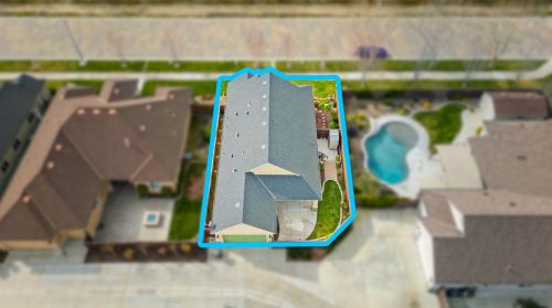 1786 Cornerstone Dr, Ripon CA  95366-9493 exterior