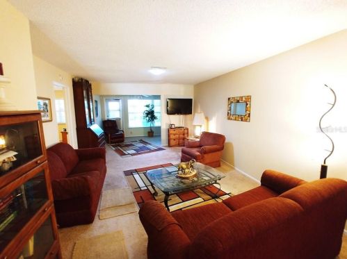 2212 Lark Cir, Palm Harbor, FL 34684-1914
