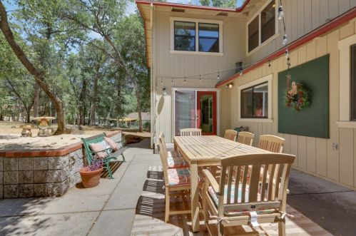 17790 Hitch Ct, Lake Wildwood CA  95946-9648 exterior