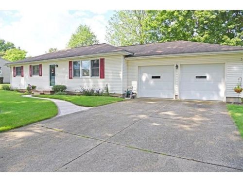960 Gail Dr, Hermitage, PA 16148-3721