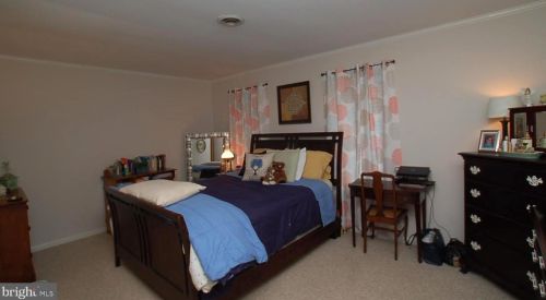 4825 Weatherhill Dr, Wilmington DE  19808-4376 exterior