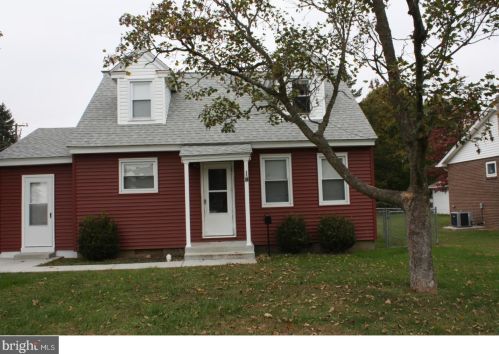 18 Wesley St, Camden-Wy, DE 19934-1343
