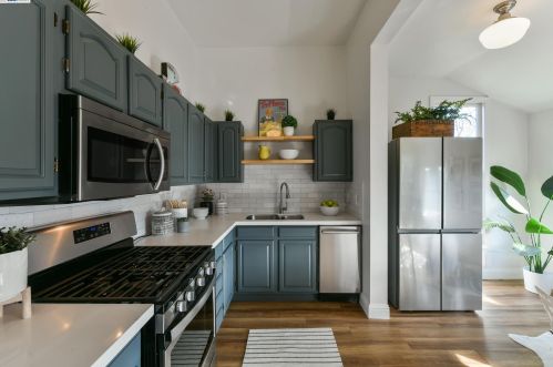 733 59th St, Oakland CA 94609-1417 exterior