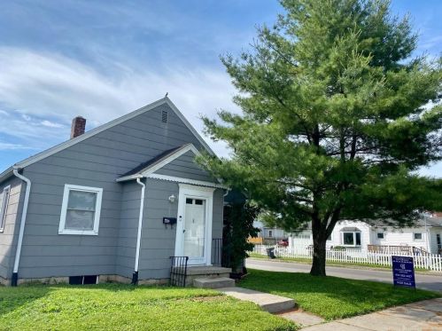 601 Temple St, Washington Ch, OH 43160-1537