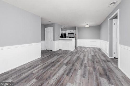 41 Crestmont Dr, West Deptford NJ  08051-2159 exterior