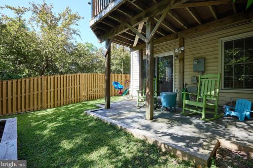 3015 Fallswood Gln Ct, Falls Church VA  22044-2723 exterior