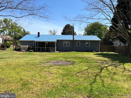 210 Arbutus Ave, Seaford DE  19973-1314 exterior