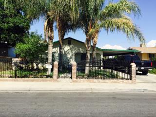 213 Owens St, Bakersfield, CA 93305-5956