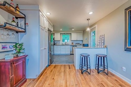 402 Homewood Ave, Trafford PA  15085-1523 exterior