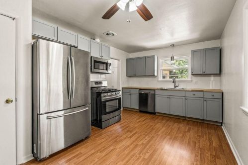 5533 Dexter Ave, Milwaukee WI  53209-5043 exterior
