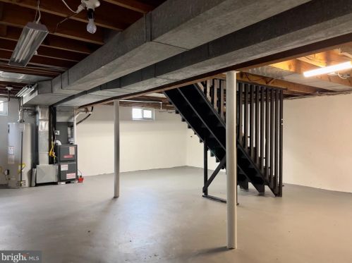 15 Whitman Ave, Stratford NJ  08084-1005 exterior