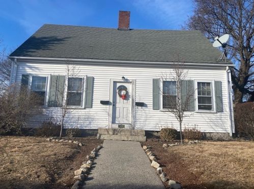 1616 Commercial St, Weymouth MA 02188-2632 exterior