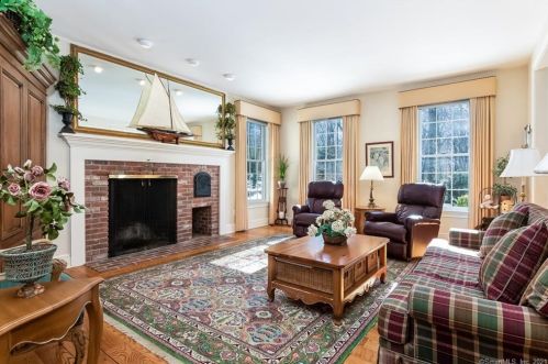 11 Blueberry Hill Reserve, Deep River CT  06419-2330 exterior