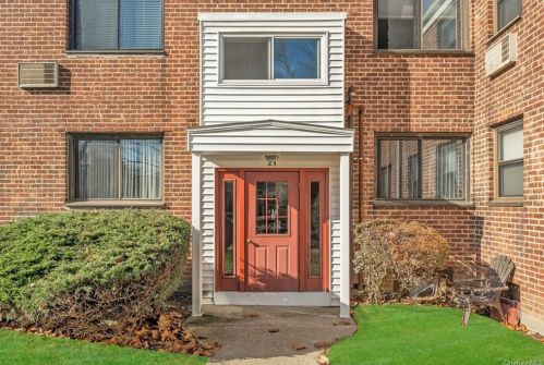 23 Lawrence Dr, White Plains, NY 10603-1339