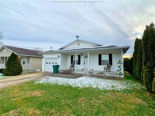 299 Harbour Ln, Hurricane, WV 25526-8849