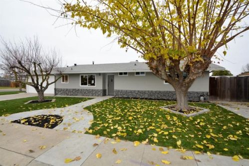 837 Wilma Ave, Ripon, CA 95366-2557