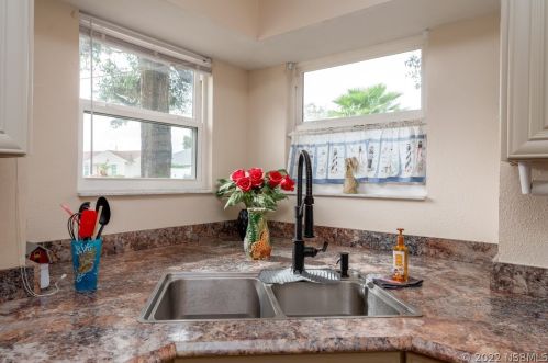 2033 Brewster Dr, Deltona FL  32738-9597 exterior