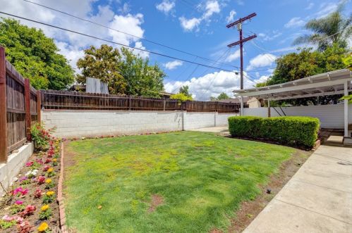 7812 Peachtree Ave, Van Nuys CA  91402-6514 exterior