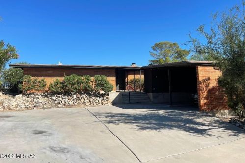 404 Yvon Dr, Tucson, AZ 85704-5232