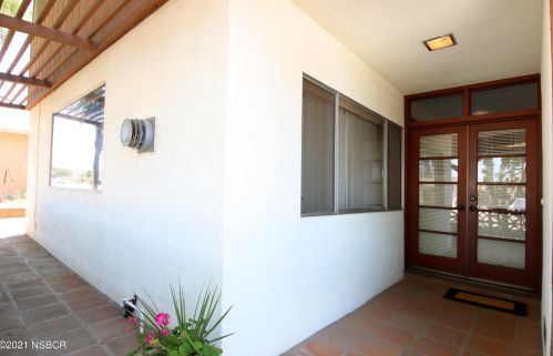 340 Wilshire Ln, Santa Maria CA  93455-2050 exterior