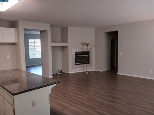 258 Rangewood Dr, West Pittsburg, CA 94565-2491