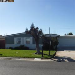 1405 Darlene Dr, Concord, CA 94520-3908