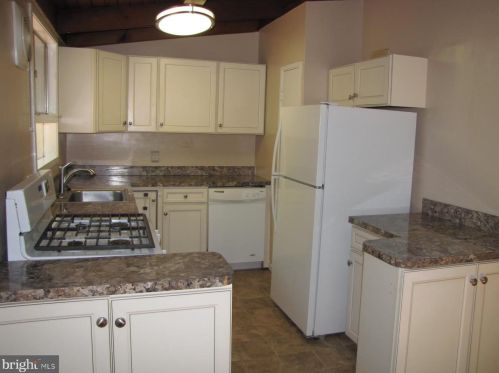 2901 Pine Spring Rd, Falls Church VA  22042-1317 exterior