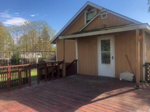 30 Seemans Ln, Milford CT  06460-4338 exterior
