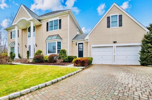 17 Nina Ln, White Plains, NY 10605-4459
